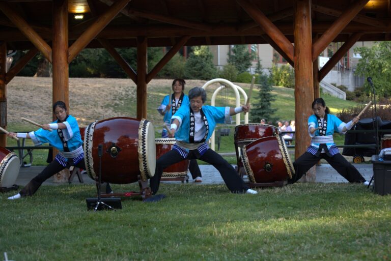 taiko drummers